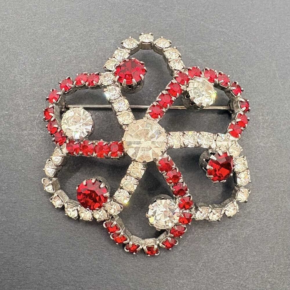 Vintage‎ Red & Clear Rhinestones Floral Starburst Silver Tone Openwork Brooch 2"